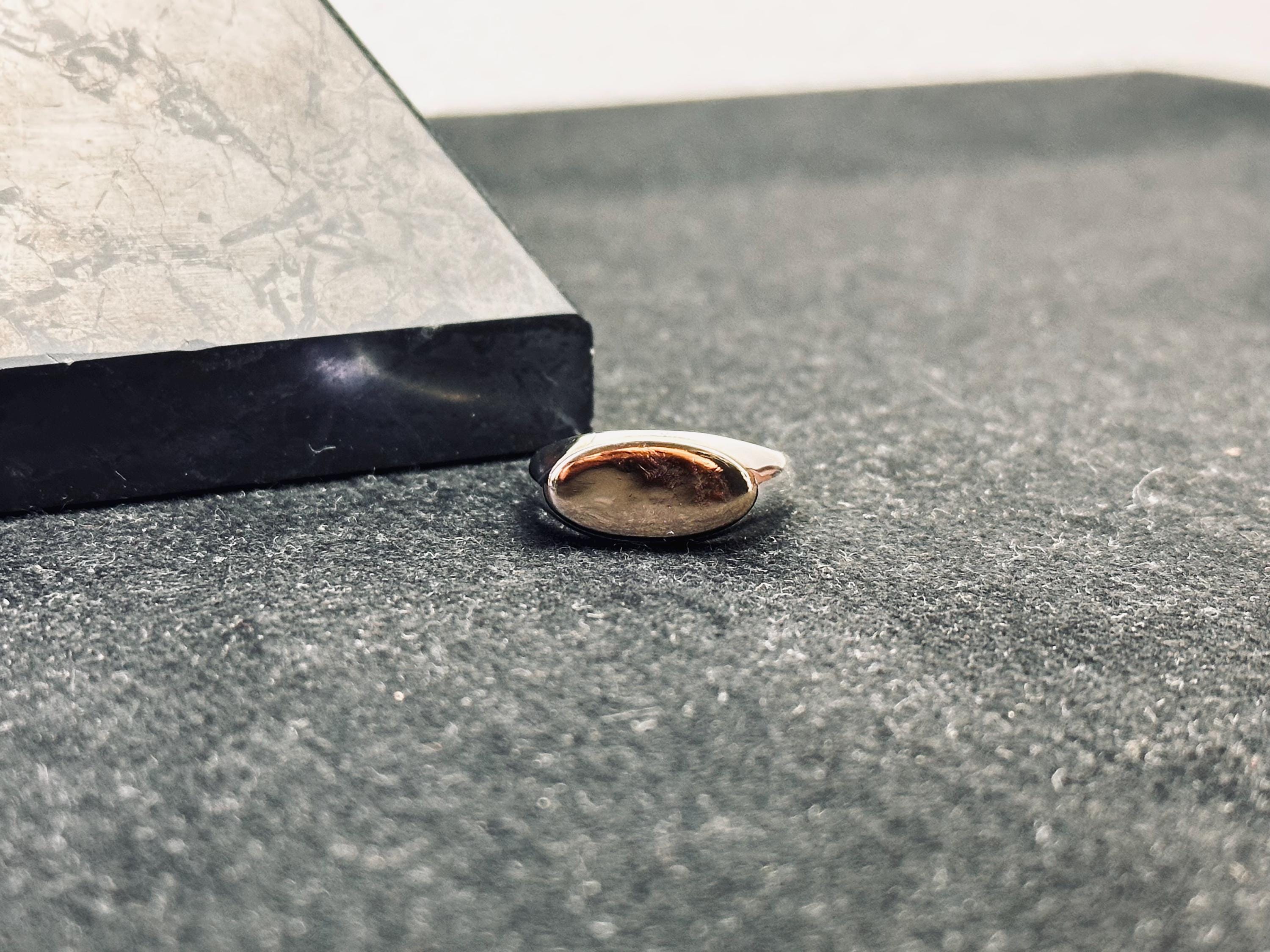 Elips Gümüş Yüzük: Minimalist El Yapımı Tasarım (925 Ayar)