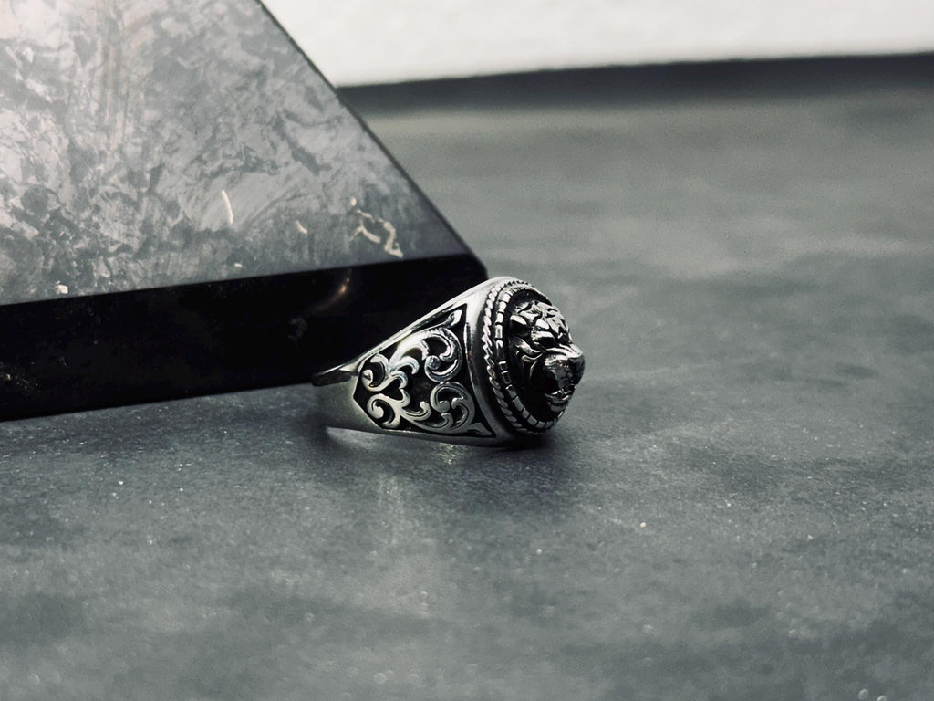 Kaplan Kafası Gümüş Yüzük, Oksitlenmiş Kaplama (El Yapımı, Unisex)