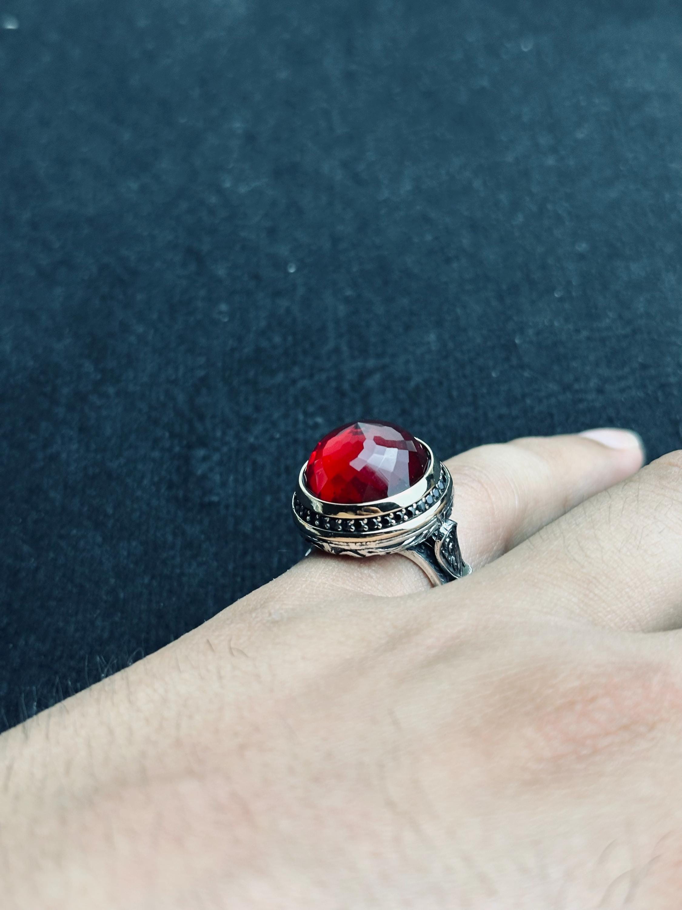 Som Gümüş Yakut Yüzük: El Yapımı Minimalist Tasarım - Unisex