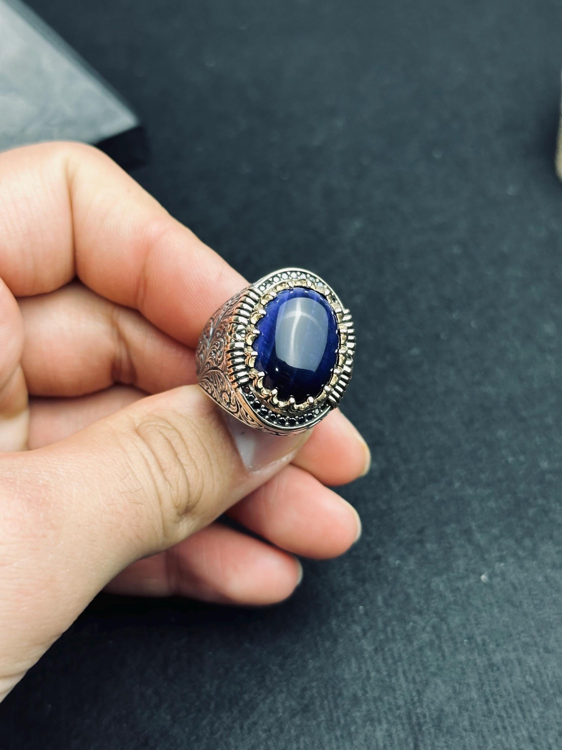Viking Safir Yüzük, Ejderha Oymalı, Som Gümüş (Erkek Boyutunda)