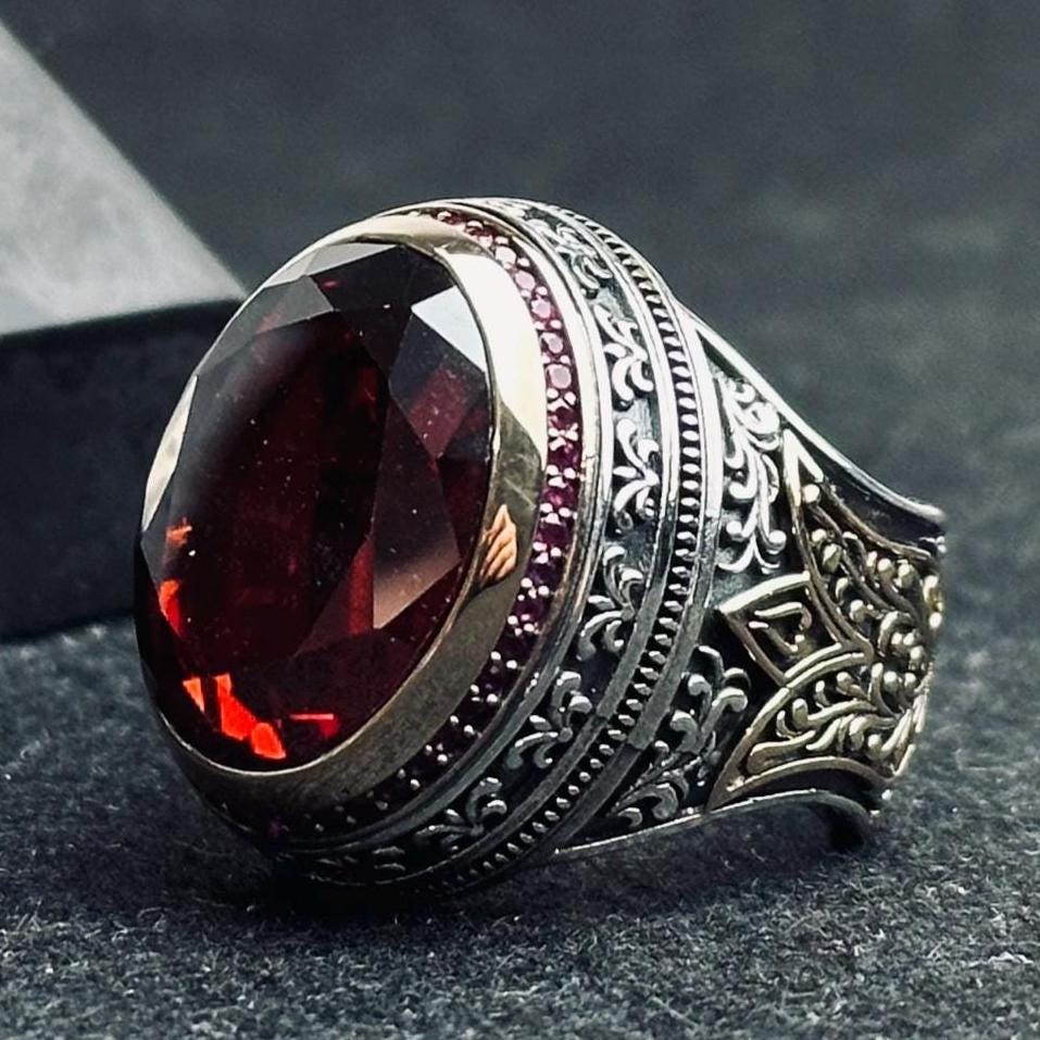 Gümüş Yakut Yüzük: Vintage Erkek Mühür (El Yapımı, Koyu Kırmızı)