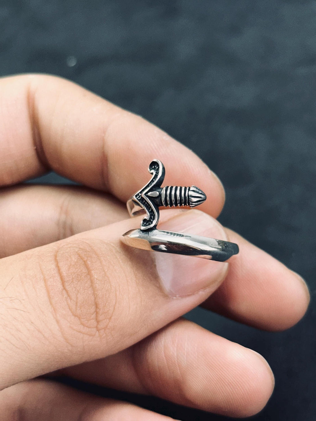 925 Ayar Gümüş Kılıç Başparmak Yüzüğü - Gotik Ayarlanabilir Bant