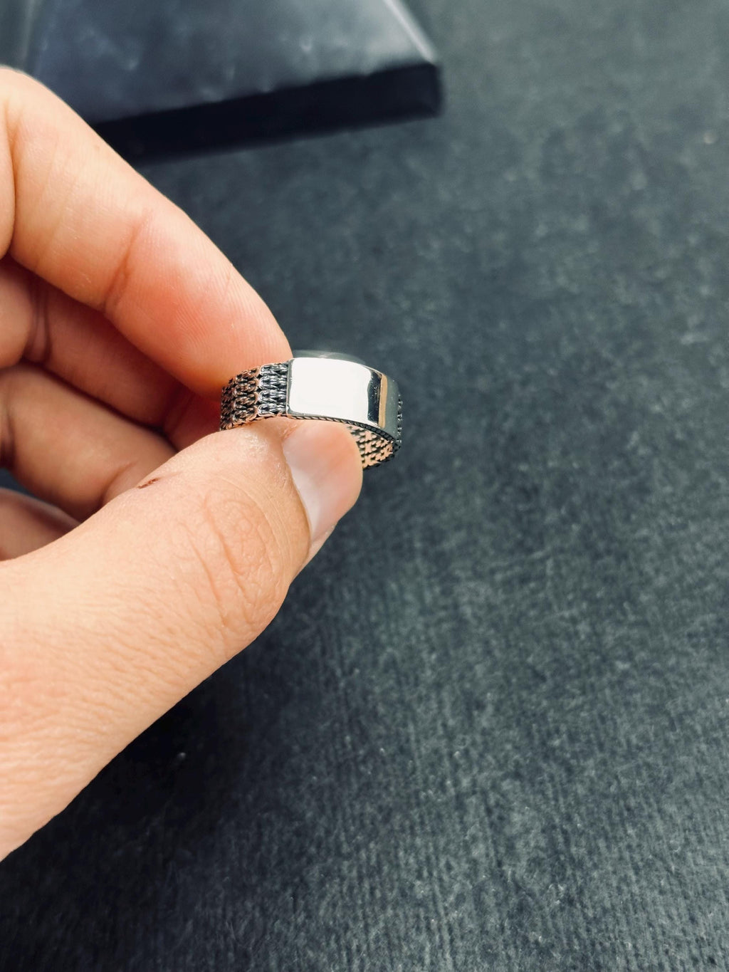 Kişiye Özel Gümüş Yüzük: İsim Yazılı Minimalist Alyans