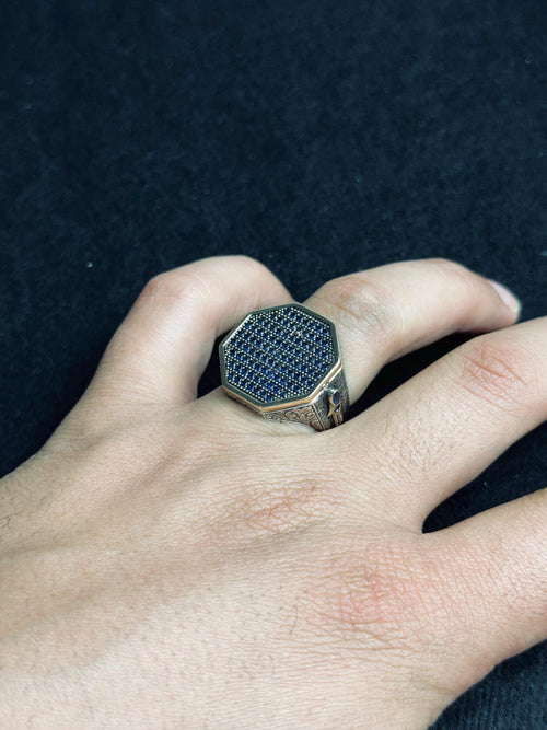 Erkekler İçin 8 Şekilli Gümüş Yüzük - Minik Mavi Zirkon Detaylı