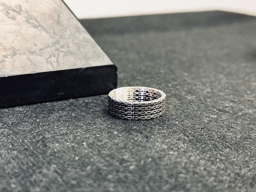 Som Gümüş Alyans: Özel Gravürlü Minimalist Tasarım