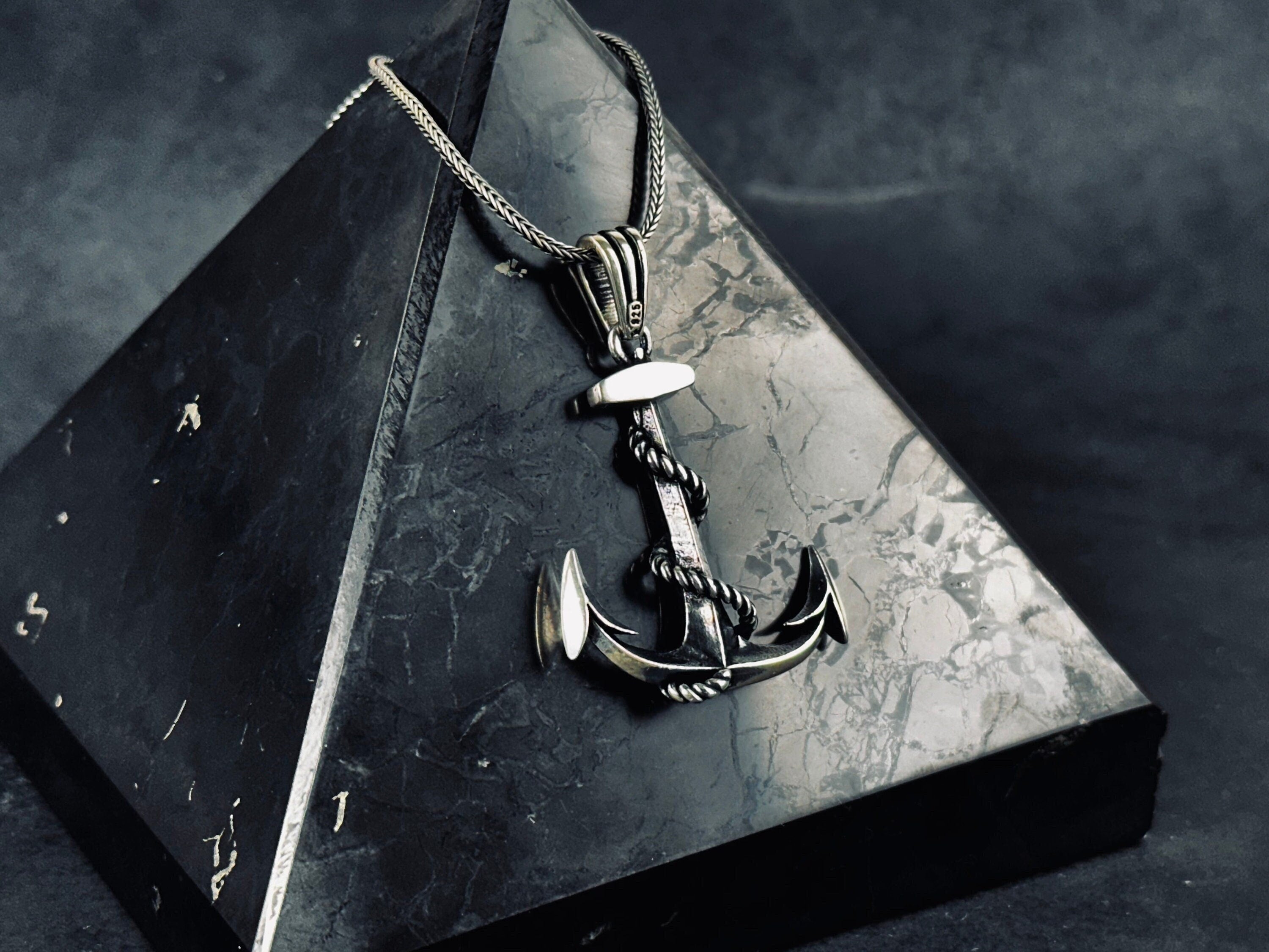 Çapa Kolye: Gümüş Denizci Takısı (Zincir Boyu Seçenekli)