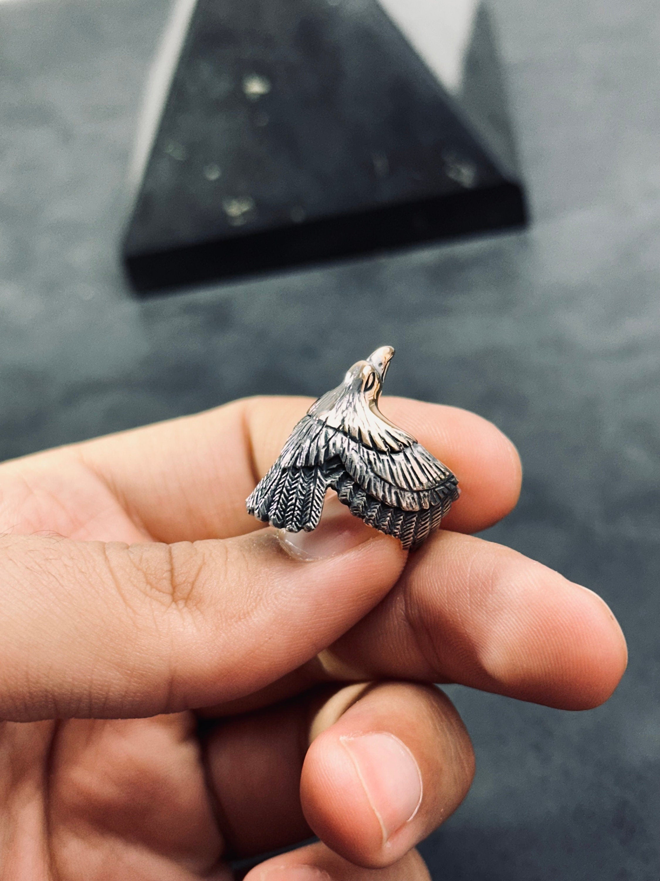 Kartal Gümüş Yüzük: Oksitlenmiş Sterlin, El Yapımı Minimalist Stil