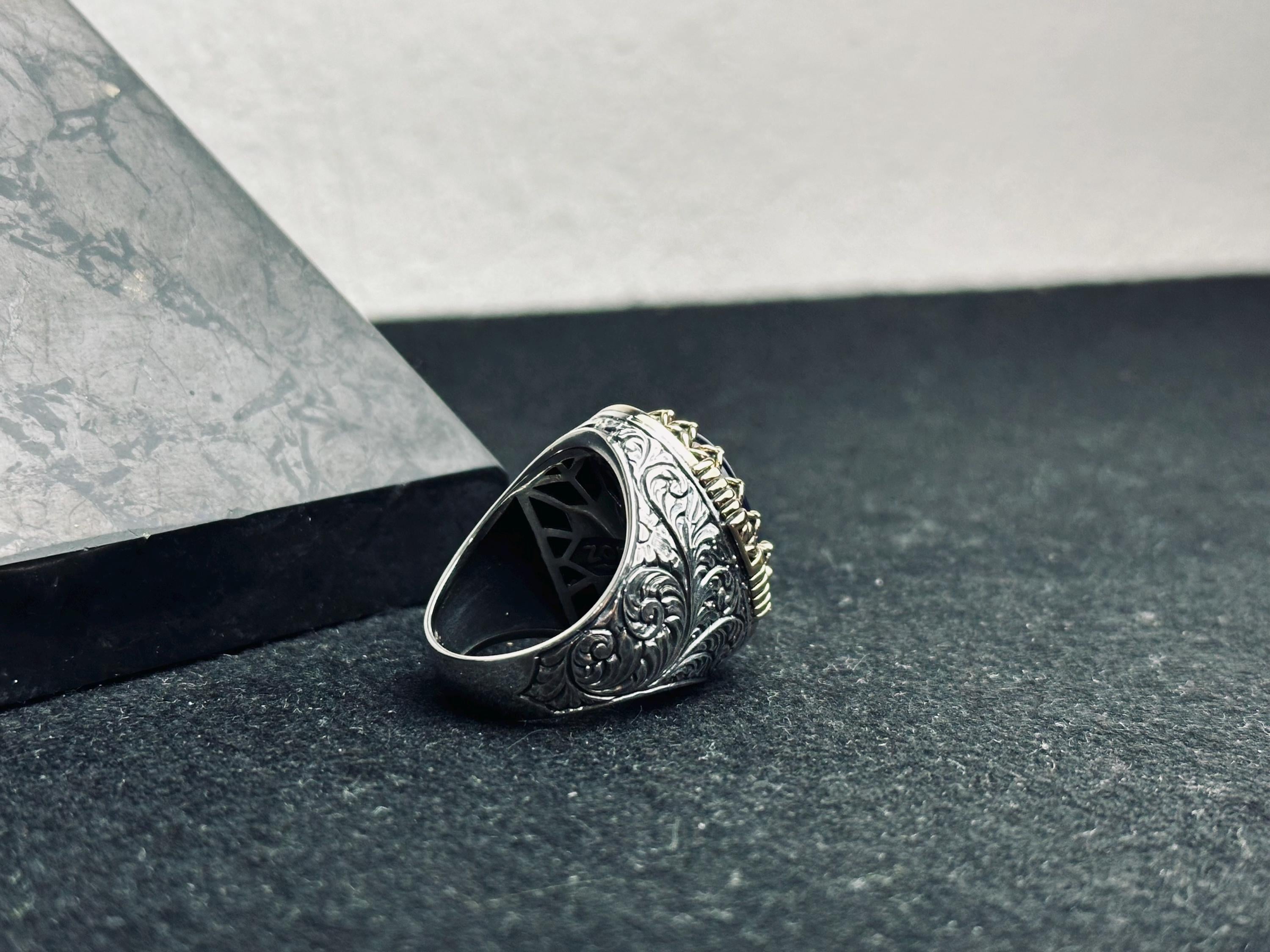 Viking Safir Yüzük, Ejderha Oymalı, Som Gümüş (Erkek Boyutunda)