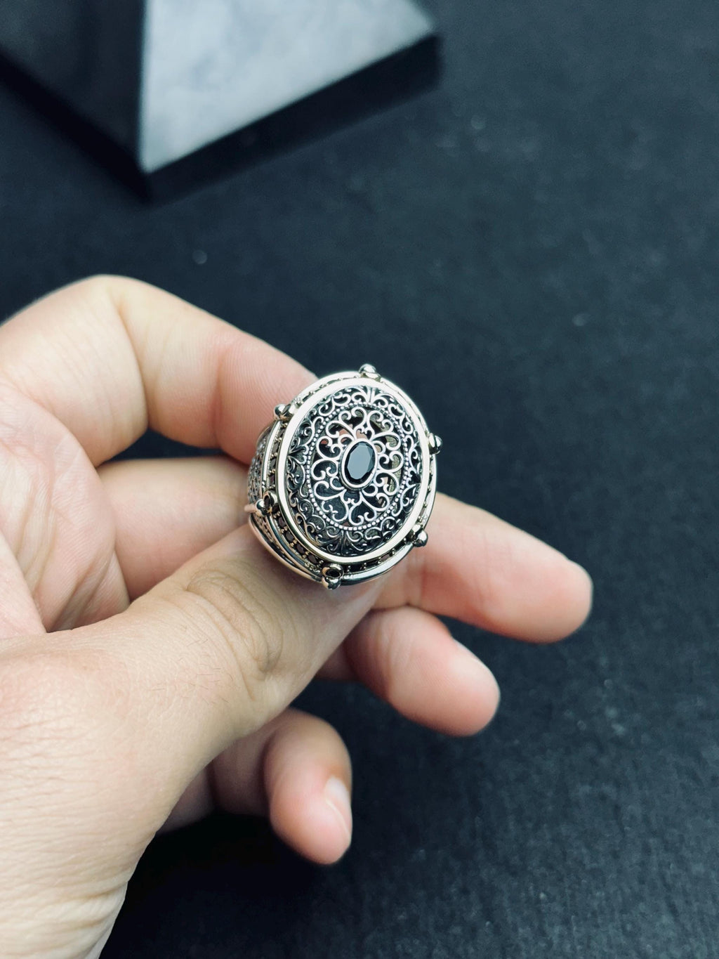 Osmanlı Tarzı Gümüş Yüzük, Büyük Oval İşlemeli (Erkekler İçin İddialı)