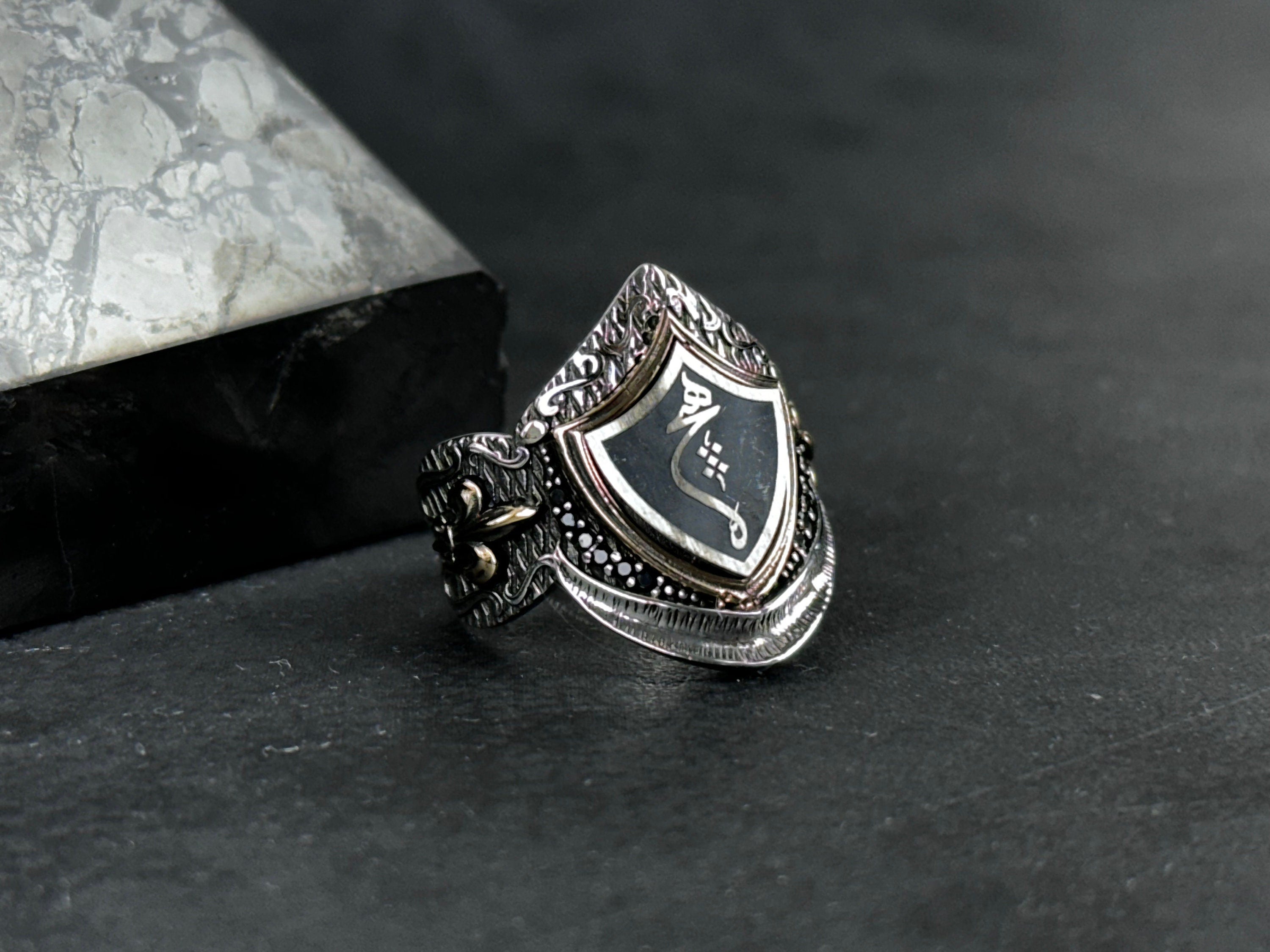 925 Ayar Gümüş Kalkan Yüzük - El Yapımı Minimalist Başparmak Bandı