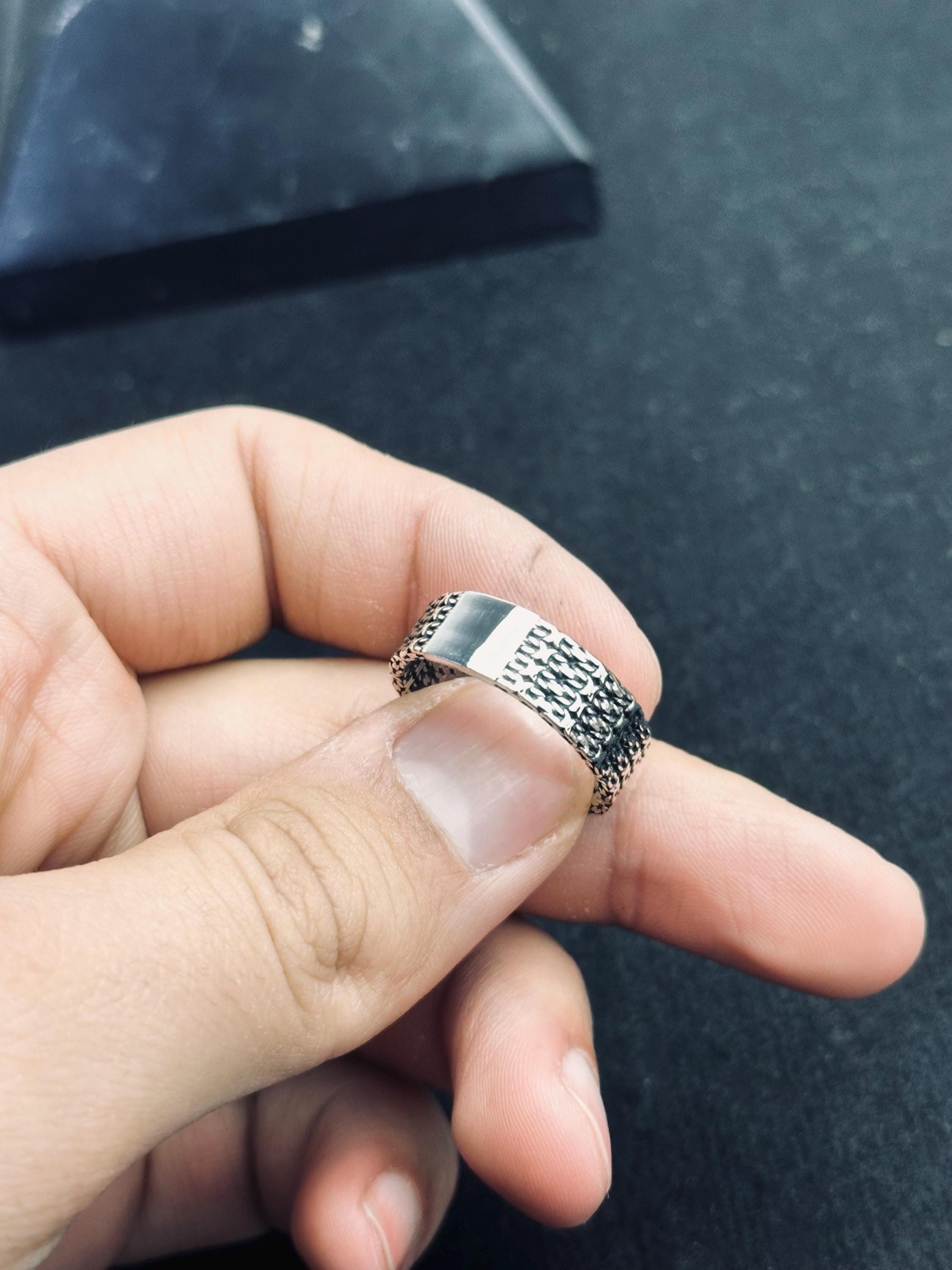 Som Gümüş Alyans: Özel Gravürlü Minimalist Tasarım