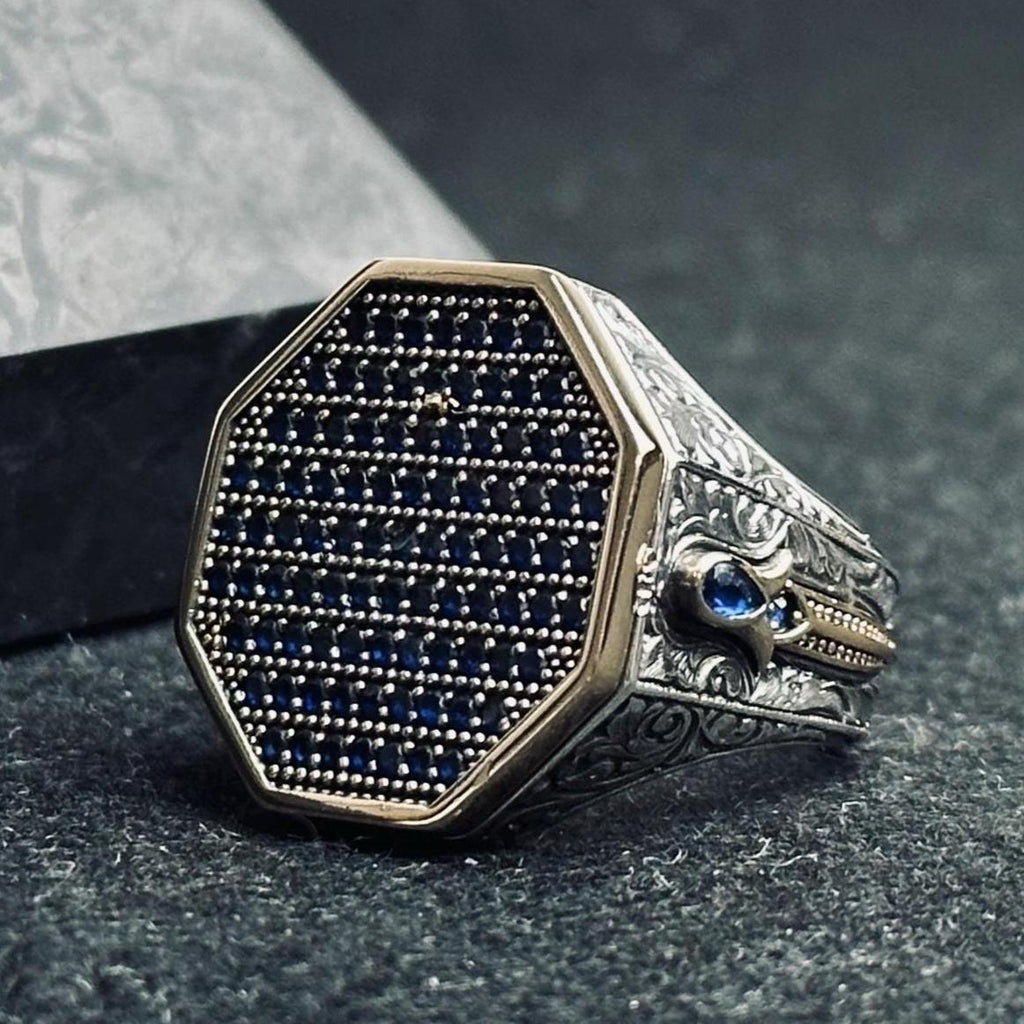 Erkekler İçin 8 Şekilli Gümüş Yüzük - Minik Mavi Zirkon Detaylı