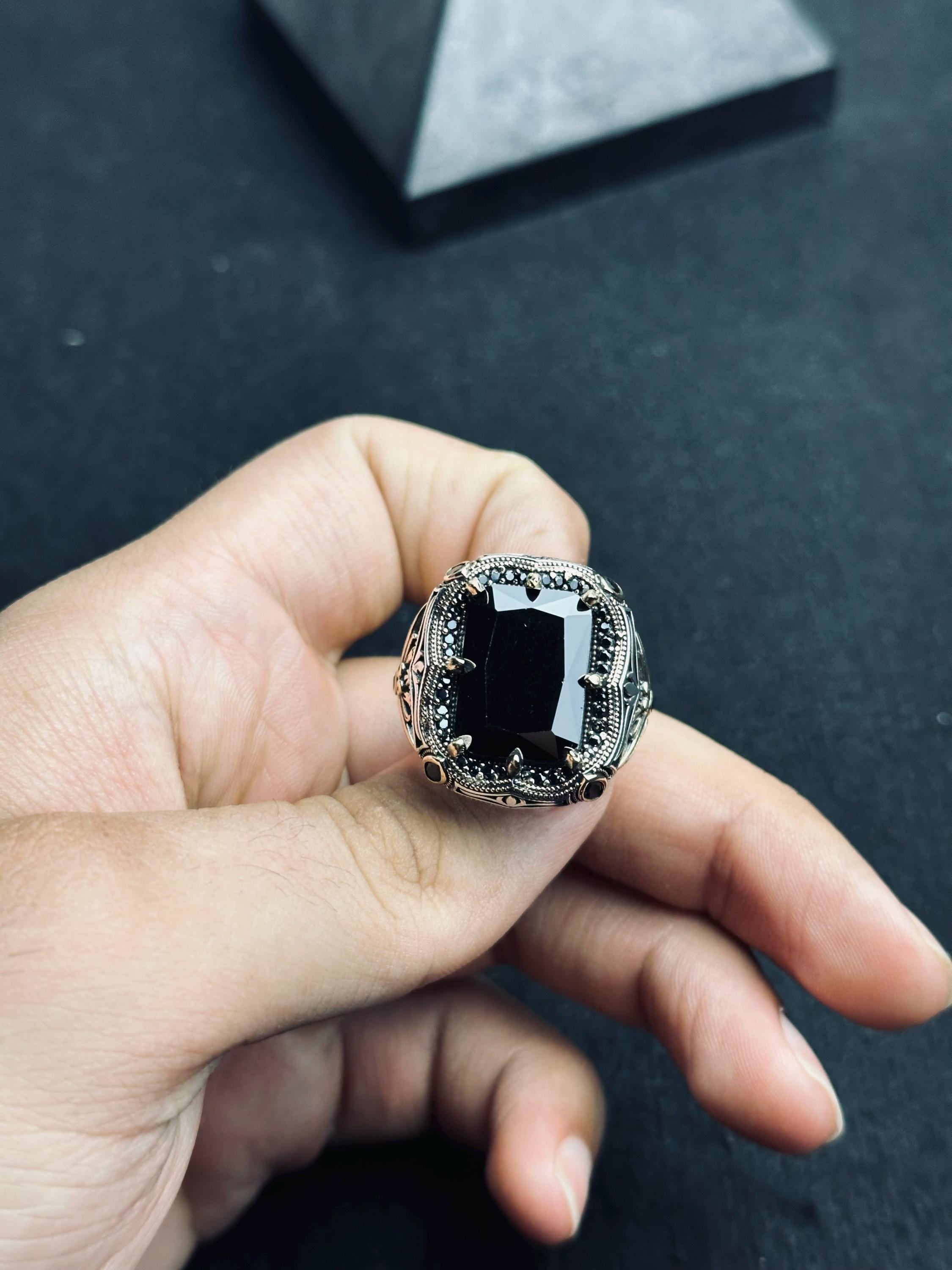 Siyah Zirkon Erkek Yüzük: El Yapımı Gümüş Osmanlı Tarzı