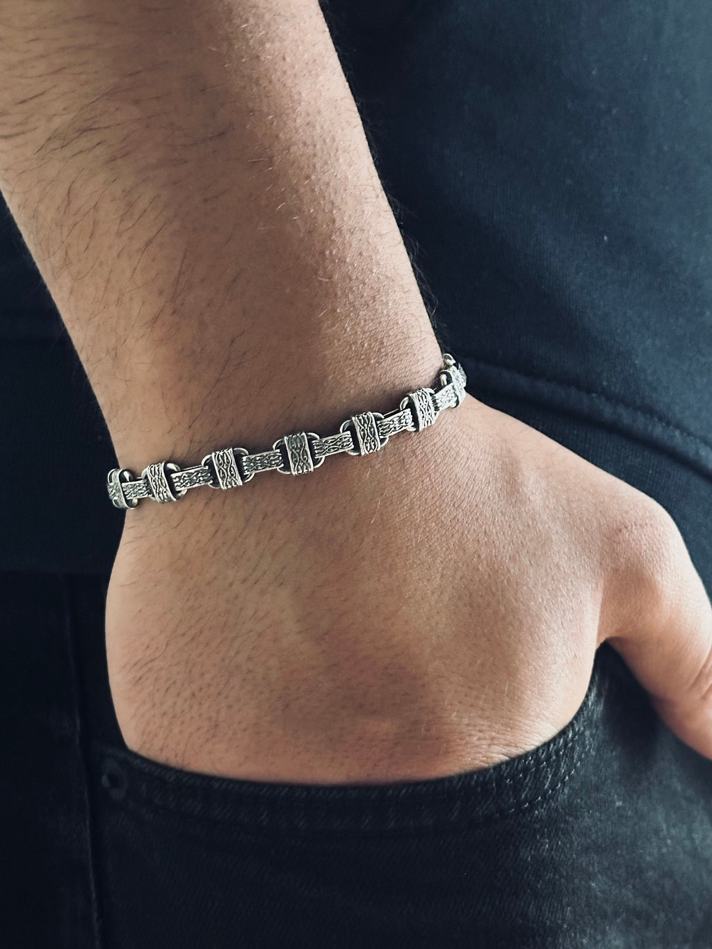 Zincir Bileklik: Gümüş Yüzük Motifli - 925 Ayar El Yapımı