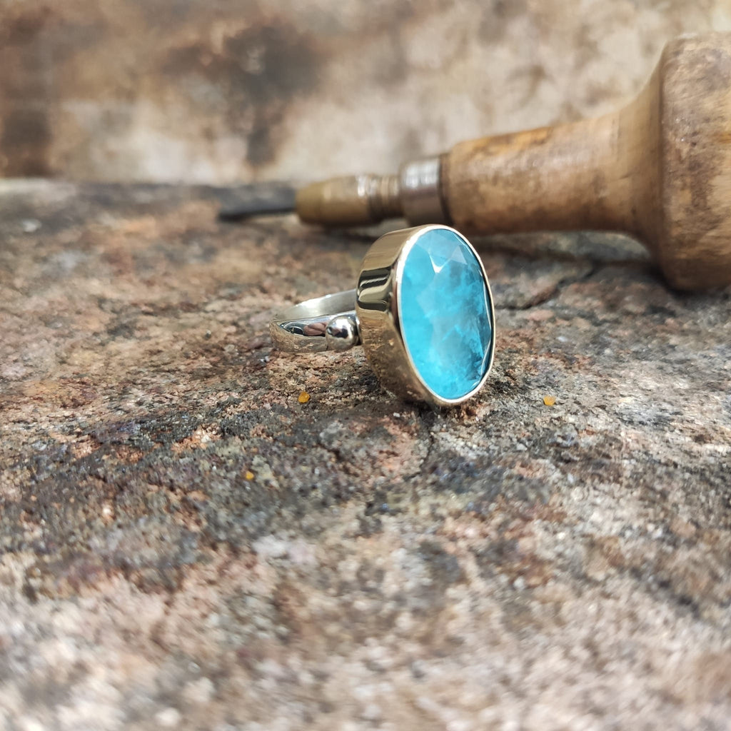 Paraiba Turmalin Yüzük: El Yapımı Gümüş Takı (Mavi Taş)