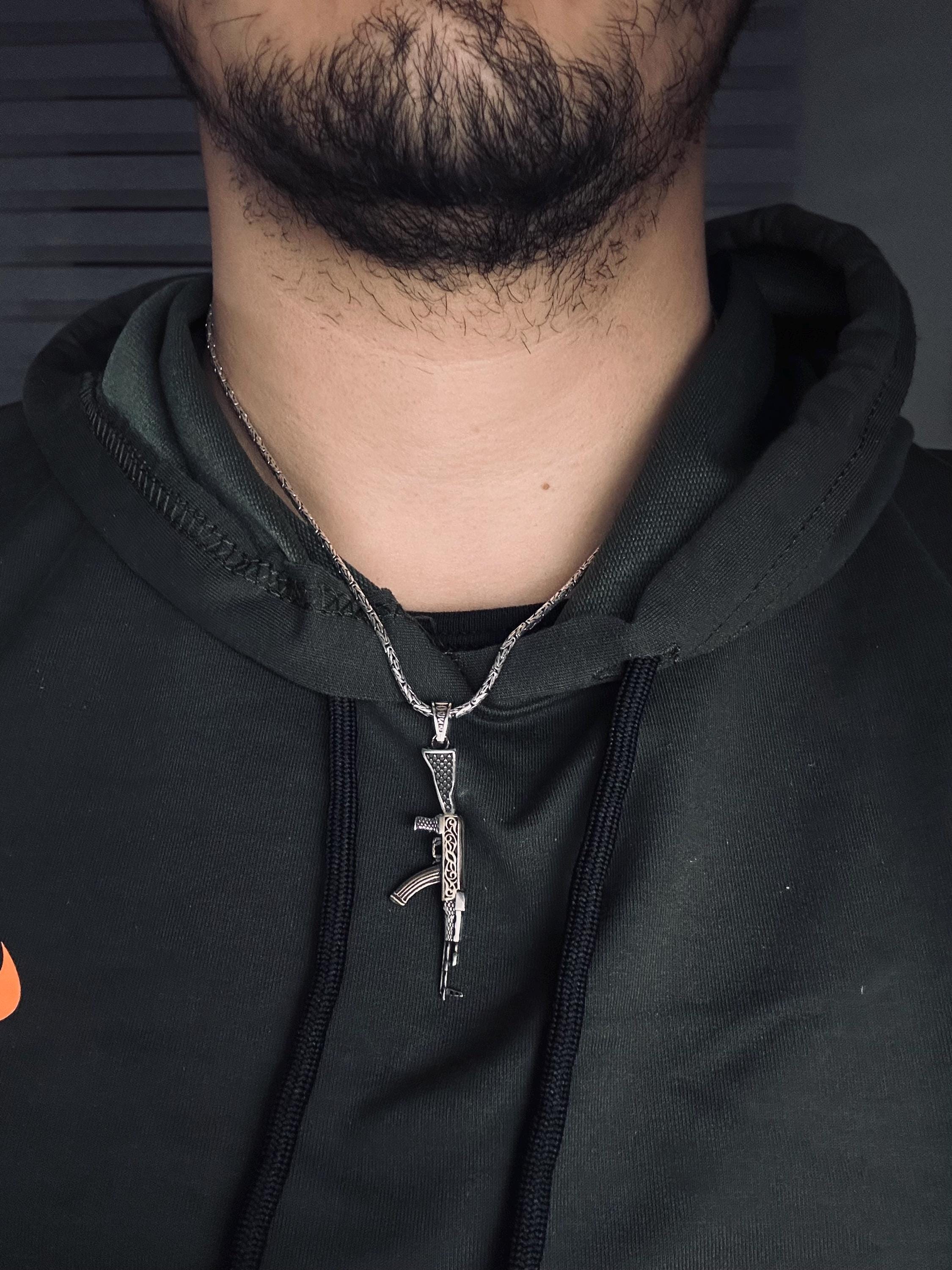 AK47 Kolye: Kalın Gümüş (Erkekler İçin İddialı Takı)
