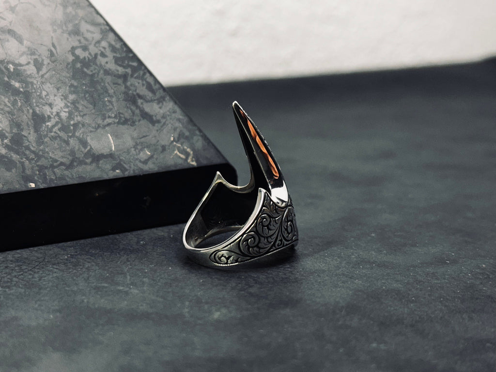 Başparmak Yüzüğü: Gümüş Ouroboros Tasarım (Orta Çağ Zihgir Stili)