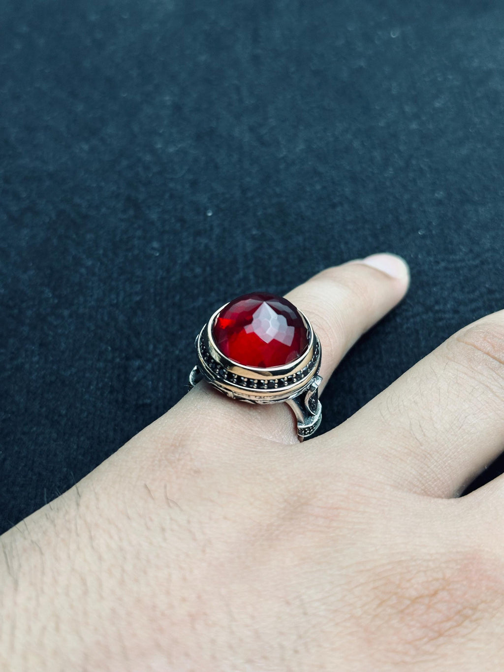 Som Gümüş Yakut Yüzük: El Yapımı Minimalist Tasarım - Unisex