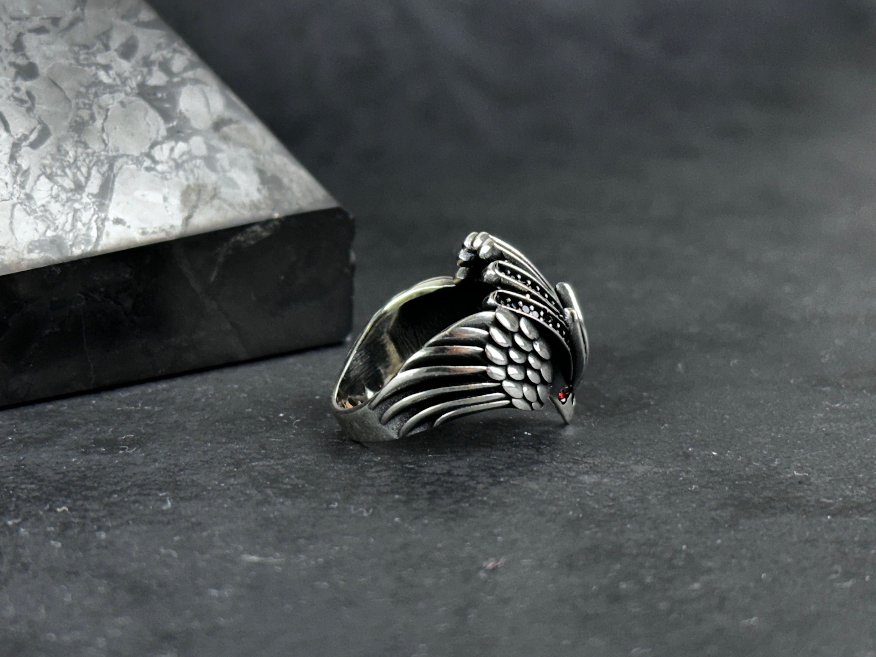 Zanaatkar Gümüş Kartal Yüzük (El Yapımı, Som 925)