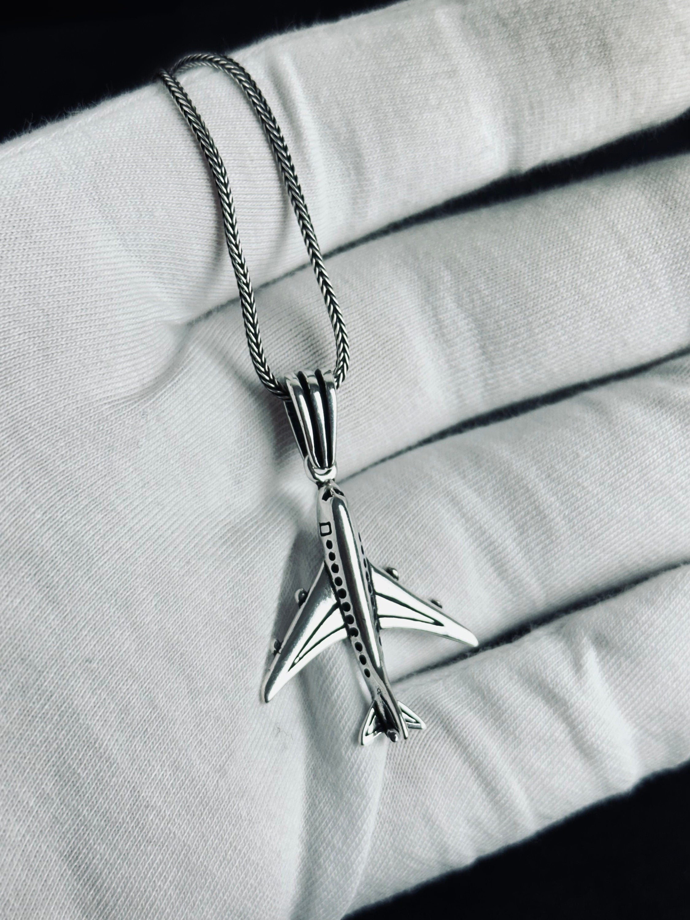 Uçak Gümüş Kolye: Havacılar İçin El Yapımı Kolye Ucu