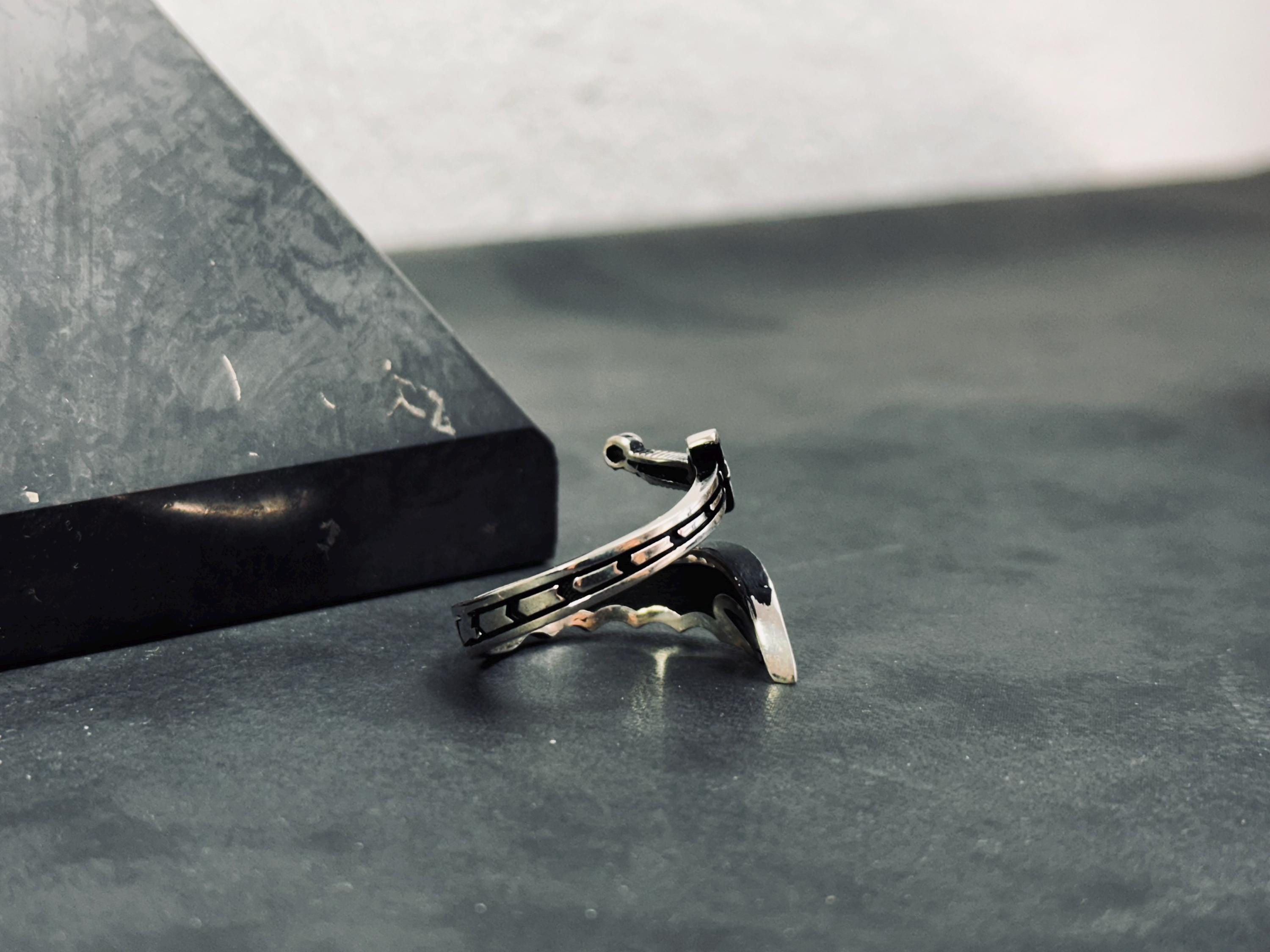 Ayarlanabilir Kılıç Yüzük: Zülfikar Tasarımı - Gümüş, El Yapımı