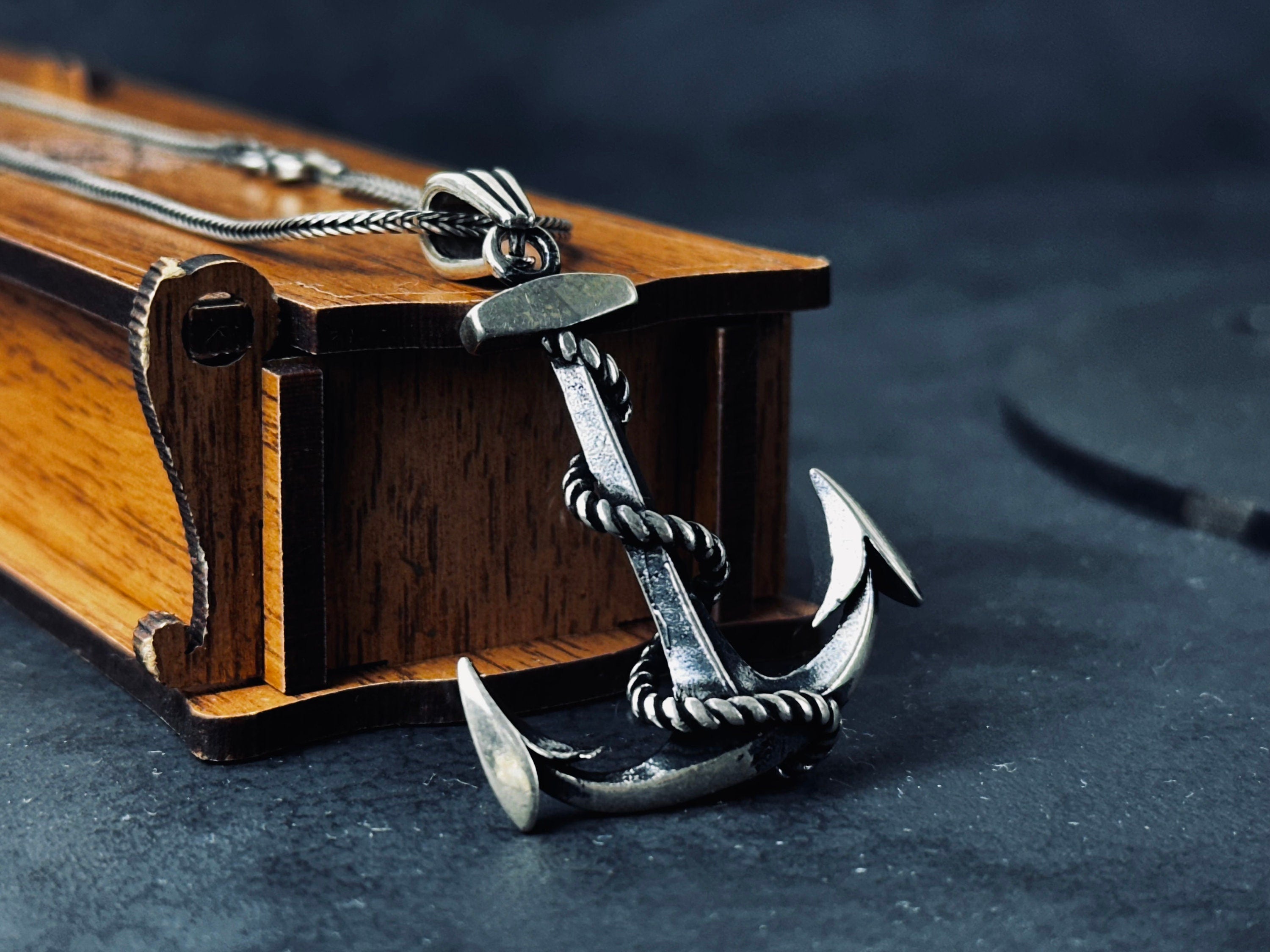 Çapa Kolye: Gümüş Denizci Takısı (Zincir Boyu Seçenekli)