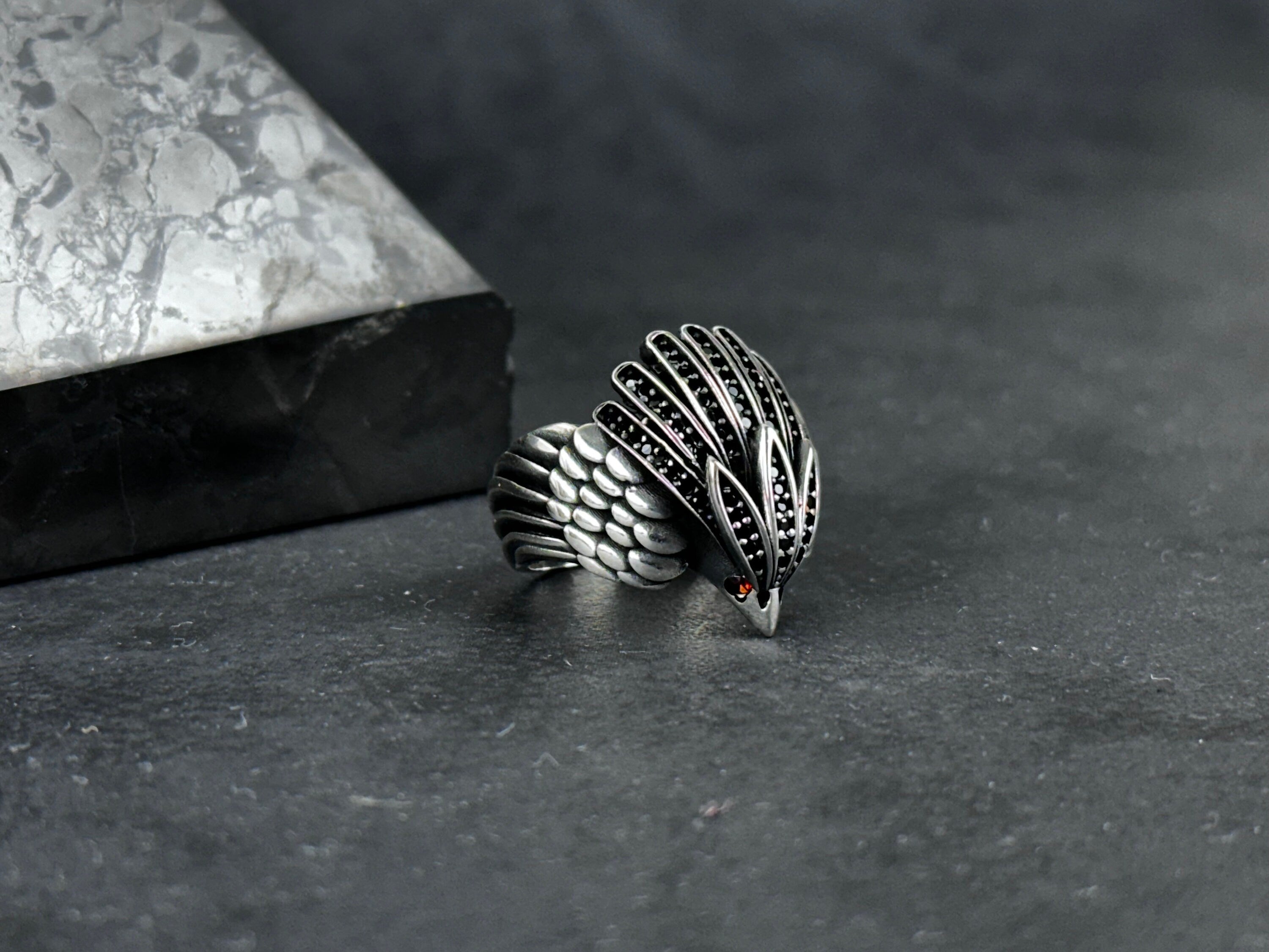 Zanaatkar Gümüş Kartal Yüzük (El Yapımı, Som 925)