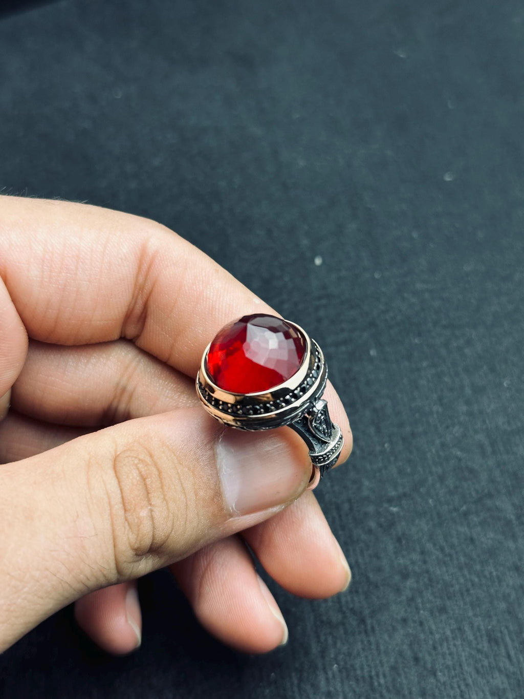 Som Gümüş Yakut Yüzük: El Yapımı Minimalist Tasarım - Unisex