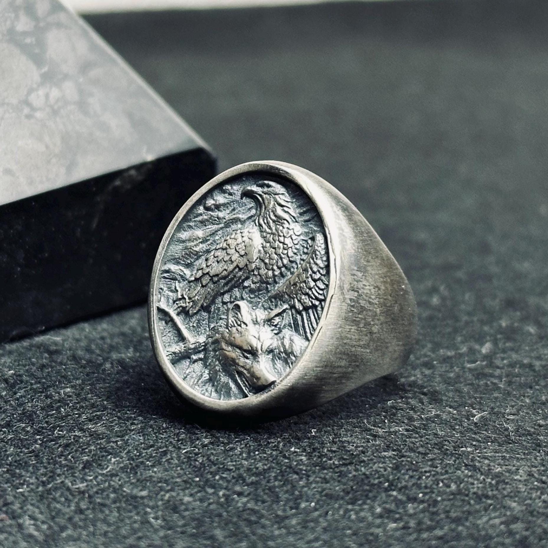 Kel Kartal Yüzük: Som Gümüş Erkek Mühür Yüzüğü (El Yapımı Hayvan Takısı)