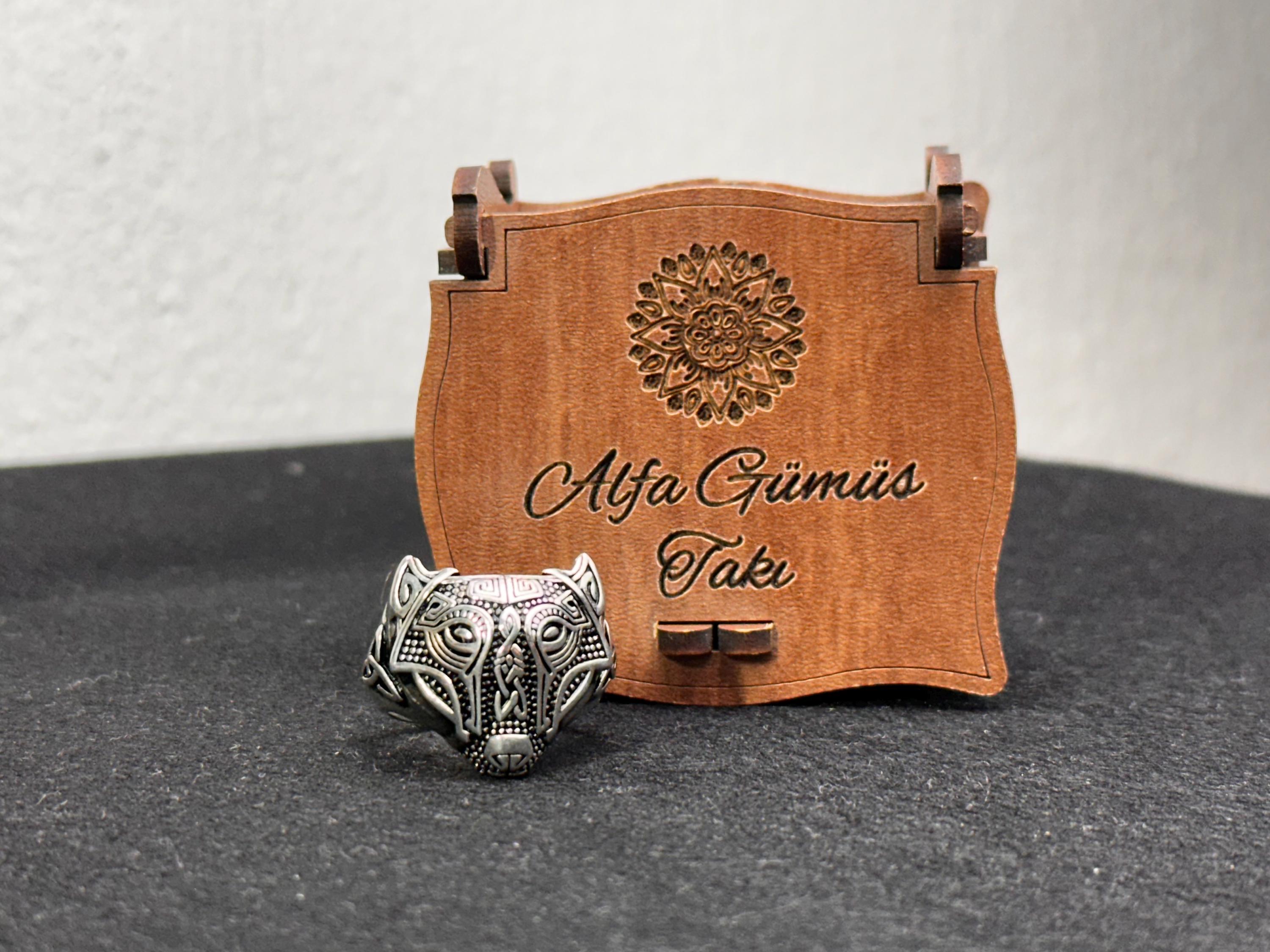Viking Fenrir Yüzük: Nordik Kurt Takısı (Som Gümüş, El Yapımı)