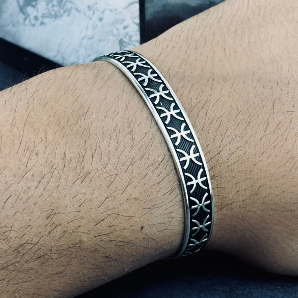 Sterlin Gümüş Kelepçe Bileklik: İşlemeli Desen - Unisex Ayarlanabilir