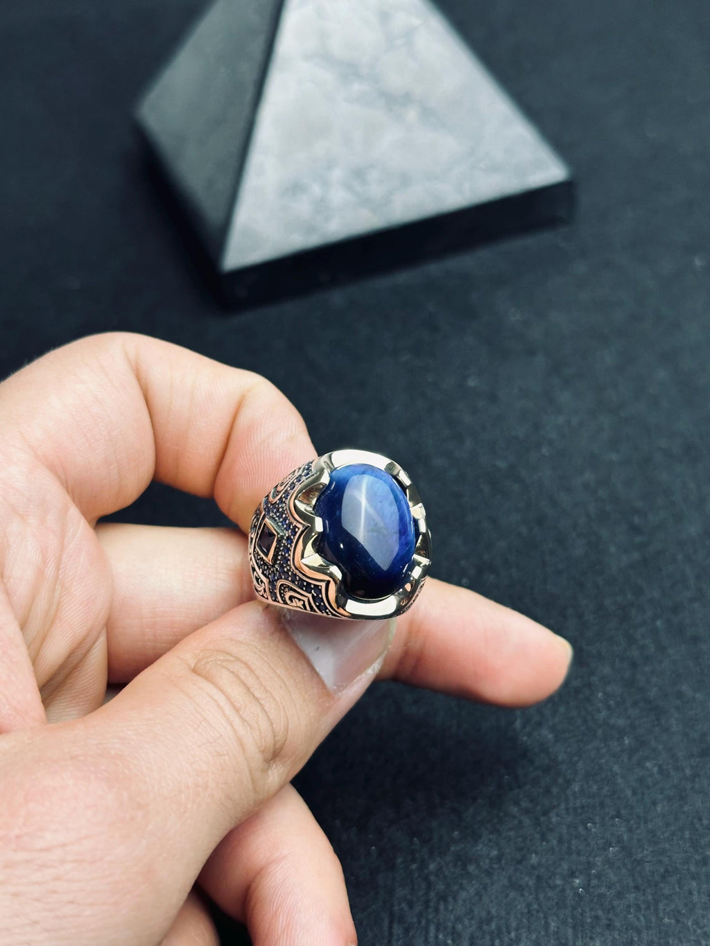 Erkek Safir Yüzük: Oksitli Gümüş - El Yapımı Gösterişli Takı