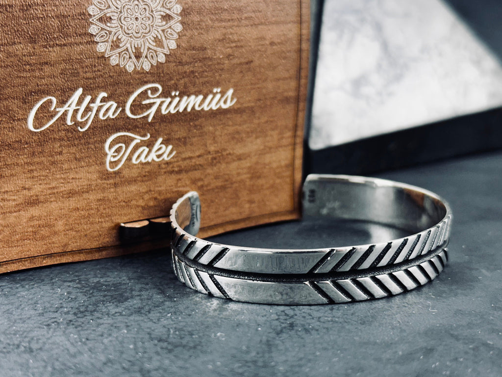 Som Gümüş Ok Kelepçe Bileklik - El Yapımı Unisex Takı