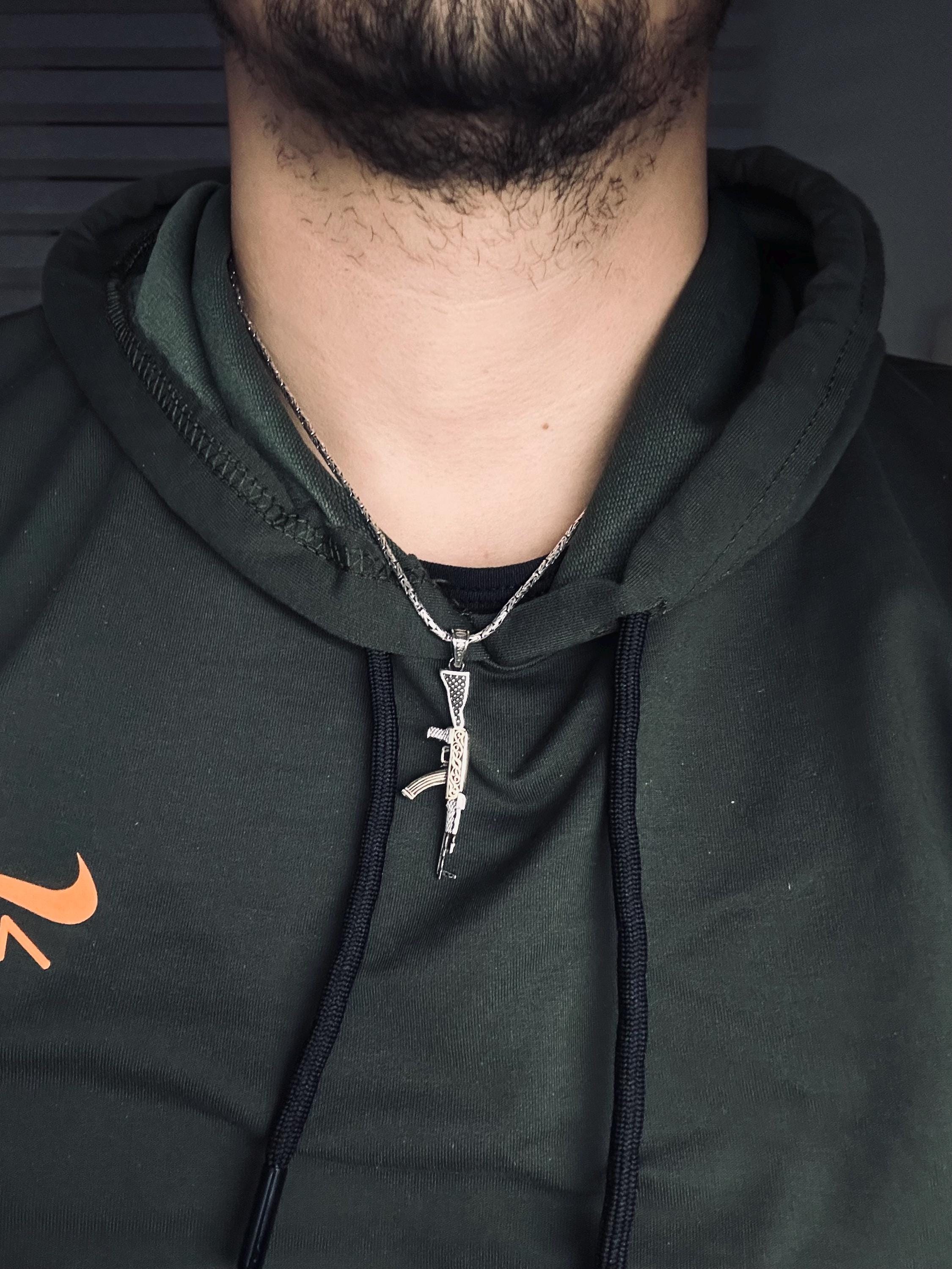 AK47 Kolye: Kalın Gümüş (Erkekler İçin İddialı Takı)